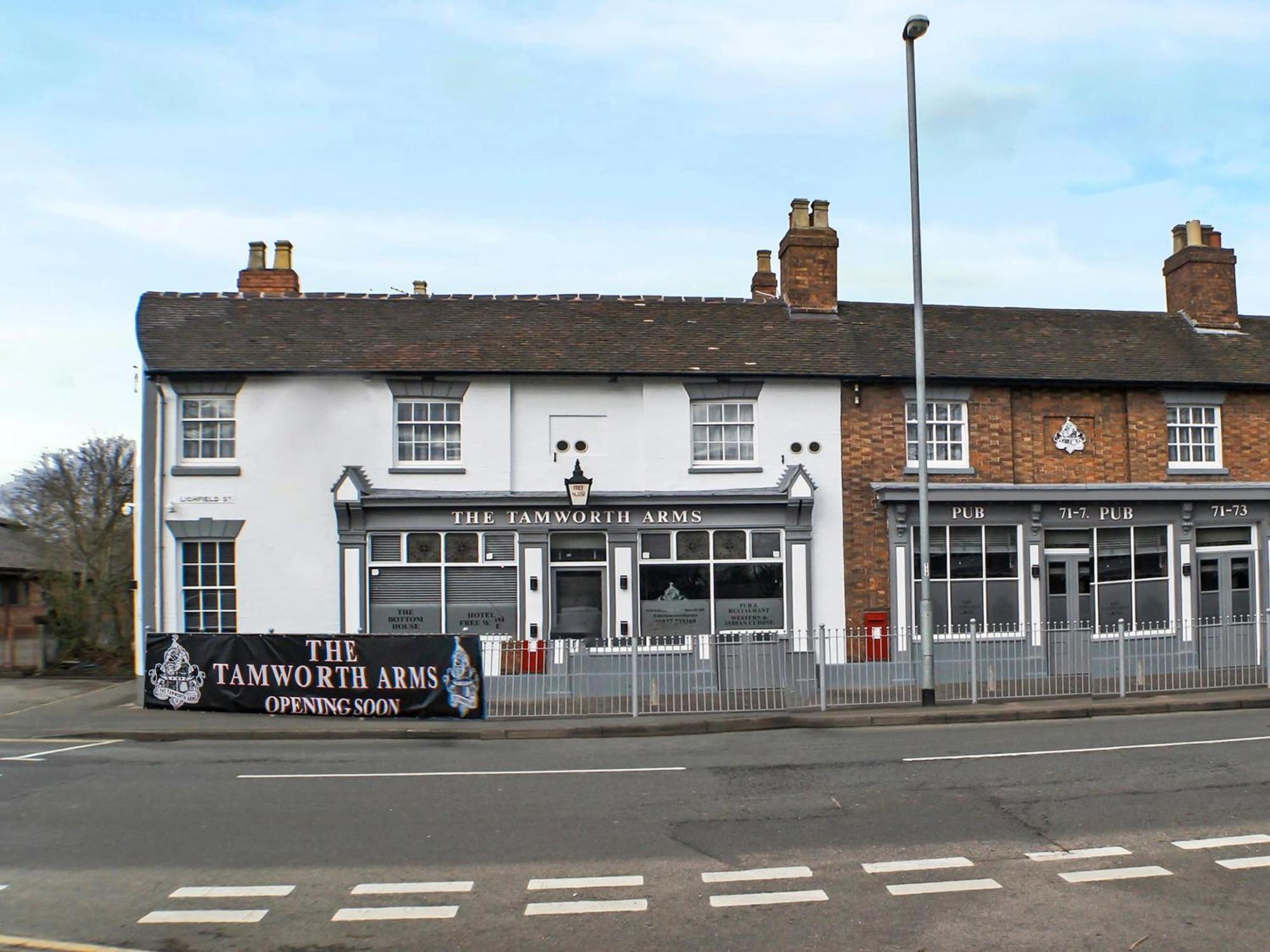 Oyo Tamworth Arms Boutique Pub & Hotel Exterior photo